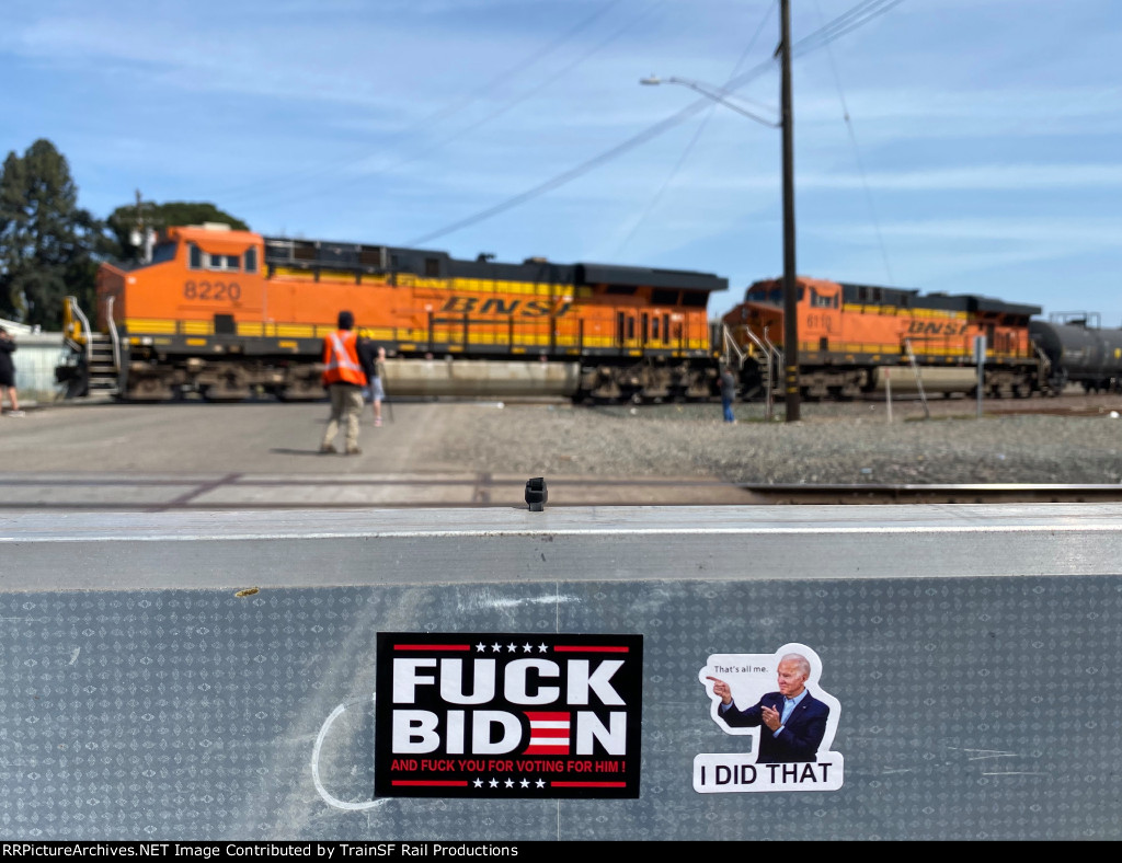 BNSF 8220 DPU's